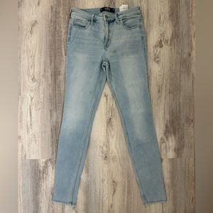 Hollister High-Rise Super Skinny Jeans